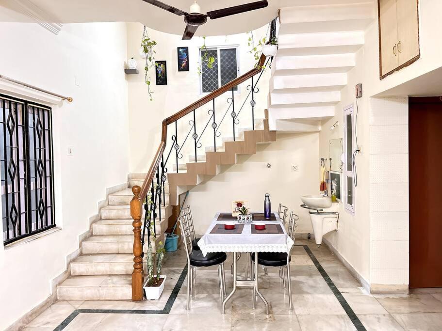 Gauranga Kutir-A Spiritual Villa Retreat بوهفانيشفار المظهر الخارجي الصورة